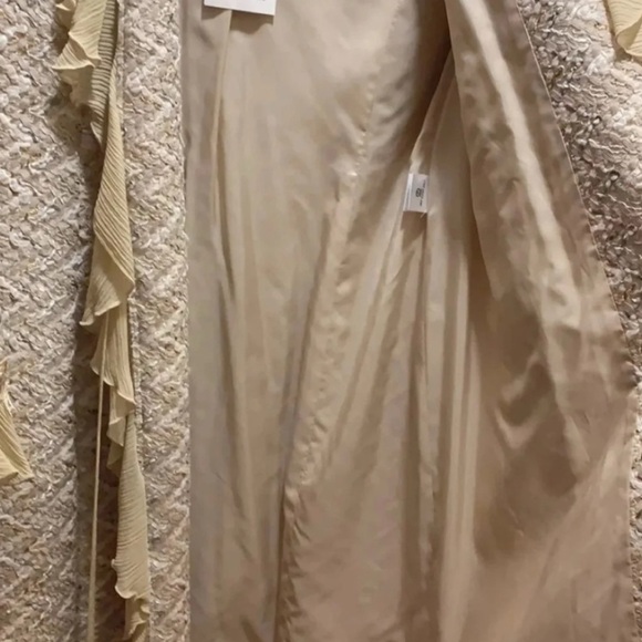 Virgin Wool Stunning Fall/Winter Jacket - Beige - Picture 8 of 9